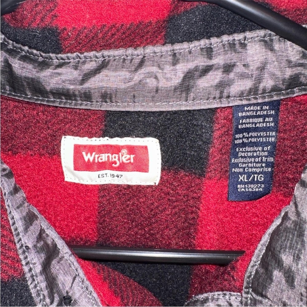 Wrangler Plaid flannel Shirt - Picture 3 of 4